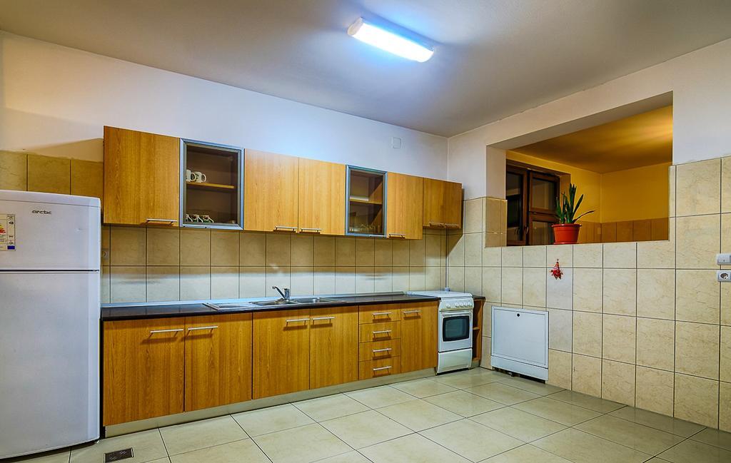 Panorama Pietrei Craiului Hotel Zărneşti Eksteriør billede